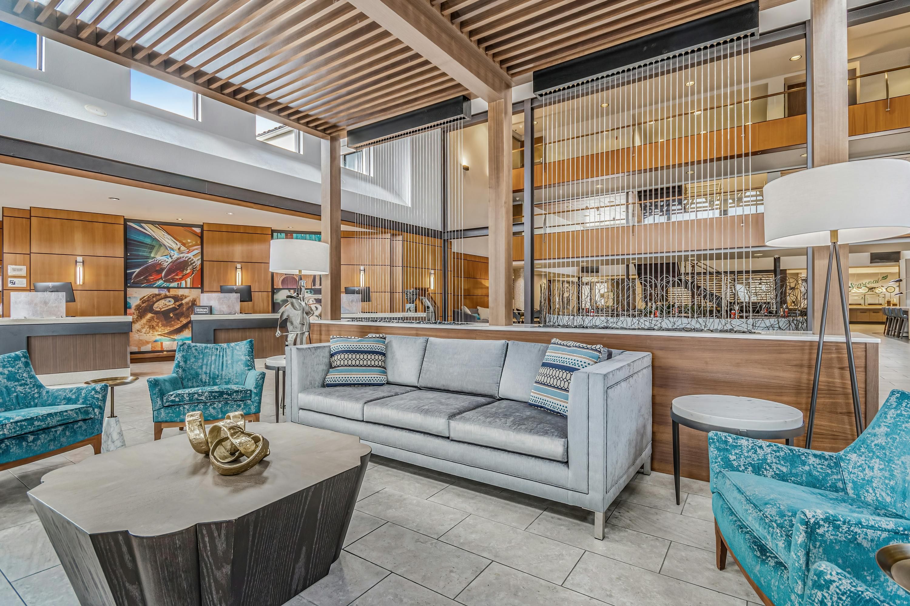 Embassy Suites by Hilton Detroit Metro Airport - Romulus - Lobby