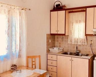 Coral Apartments - Folegandros - Cocina