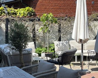 Hotell Bäckagården - Ystad - Innenhof