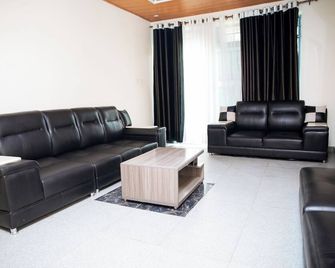 The Moon Crib - Gisenyi - Living room