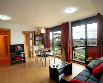 Apartamentos Bahía de Boó - El Astillero