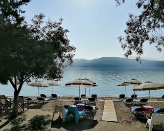 Mavra Studios - Lefkáda - Playa