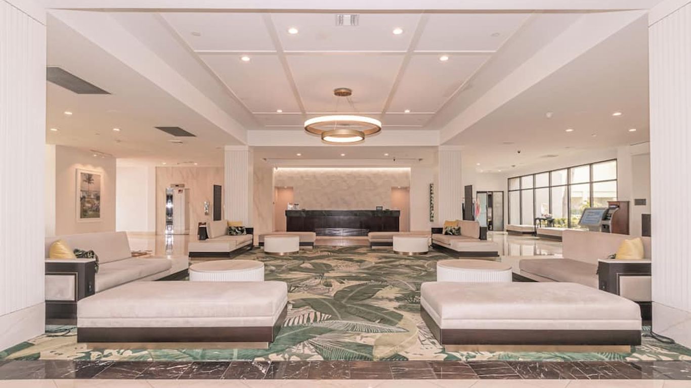 Hilton Palm Beach PBI