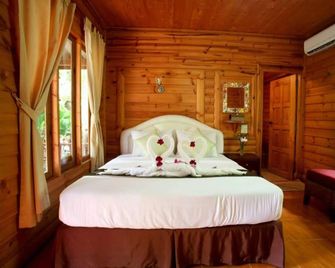 Tonsak Resort - Ko Samet