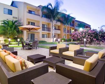 Courtyard by Marriott Fresno - Fresno - Patio