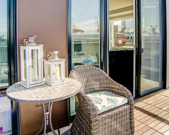 Upscale Apartments in Stadium District - Seattle - Habitació