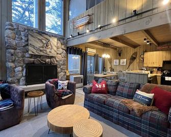 North Conway Ski Townhouse Near White Mountains - Conway - Salon
