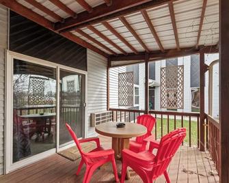 Iron Ridge Inn Motel - Iron Ridge - Balcón