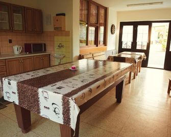 Penzion a Autokemp Wolf - Česká Skalice - Jídelna