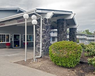 Rogue Valley Inn - Medford - Budova