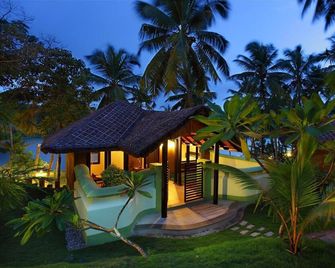 Fragrant Nature Backwater Resort & Ayurveda Spa - Kollam - Bedroom