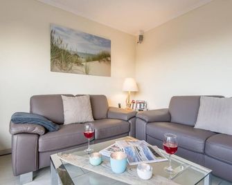 Ferienhaus Heidehüschen - Heide. Strandkorb. Luxus. - Objekt-id: Hew/13a - Wenningstedt-Braderup - Wohnzimmer