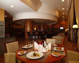 Ledger Plaza Hotel N'Djamena - Ντζαμένα - Εστιατόριο
