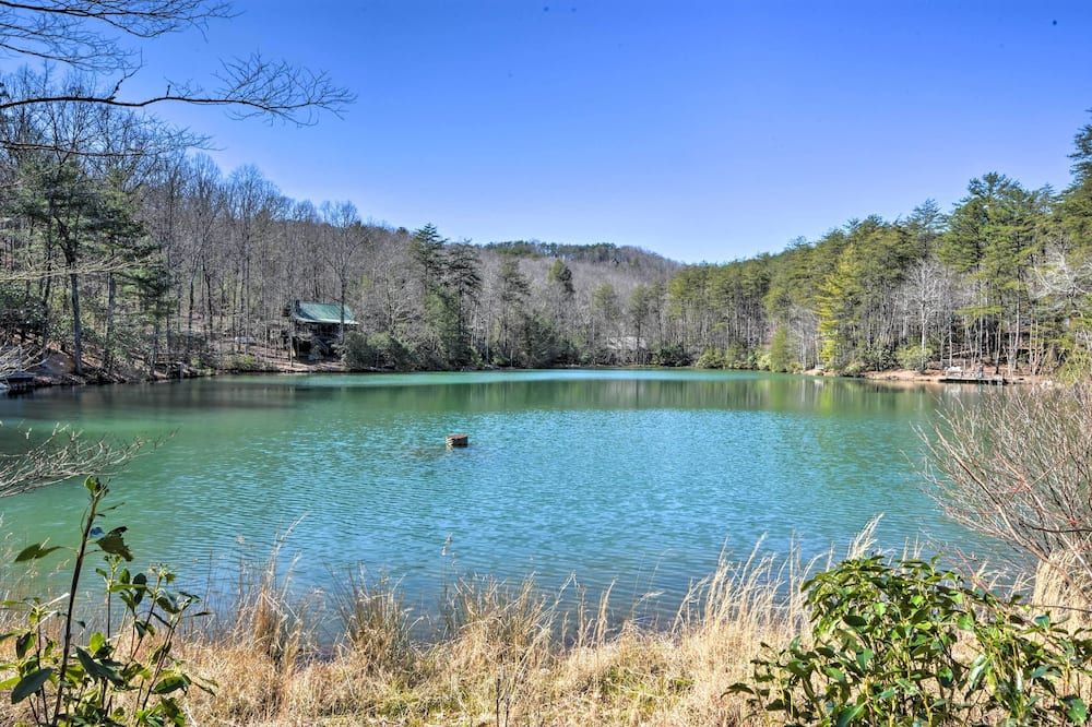 Blue Ridge Hideaway w/ Fire Pit & Mtn Views! - Blue Ridge