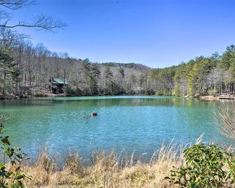 Blue Ridge Hideaway w/ Fire Pit & Mtn Views! - Blue Ridge
