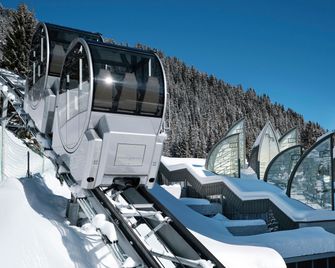 Tschuggen Grand Hotel - Arosa - Building