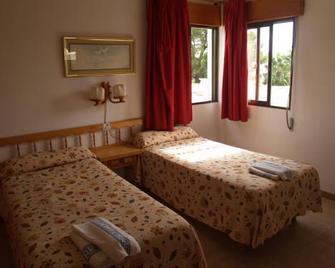 Apartamentos Mar Bella - Santa Eulària des Riu - Bedroom