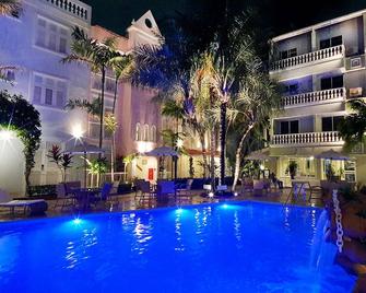 Hotel Villa Mayor Charme - fortaleza - Fortaleza - Basen
