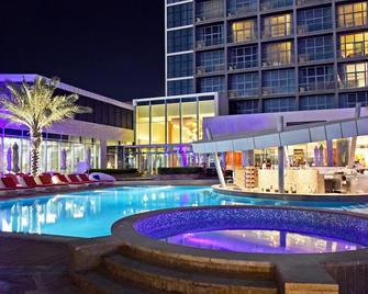 Yas Island Rotana - Abu Dhabi - Pool
