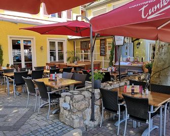 Tuniberg Restaurant Hotel - Freiburg im Breisgau - Restaurant