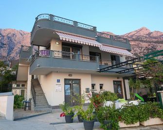 La Storia Apartments - Makarska - Edificio