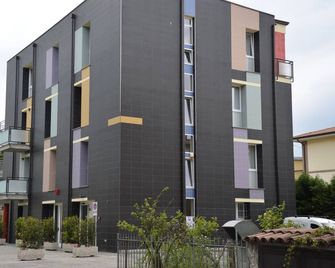 Hotel Formica - Savignano sul Panaro - Edificio