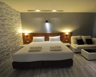 Tanzeno Hotel - Nong Khai - Habitación