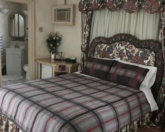 Little Inn on Willow - Chemainus - Bedroom