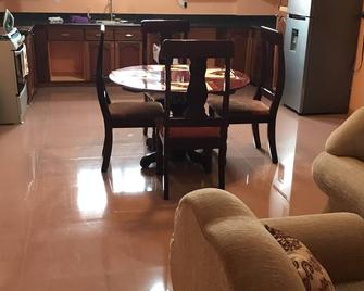 Hardy Vacation Rental - Georgetown - Dining room