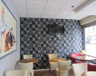 3 Star Hostel Stockholm - Stockholm - Lounge