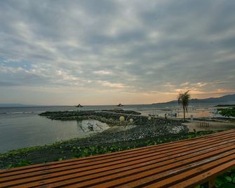 Ashyana Candidasa Beach Resort - Manggis - מרפסת