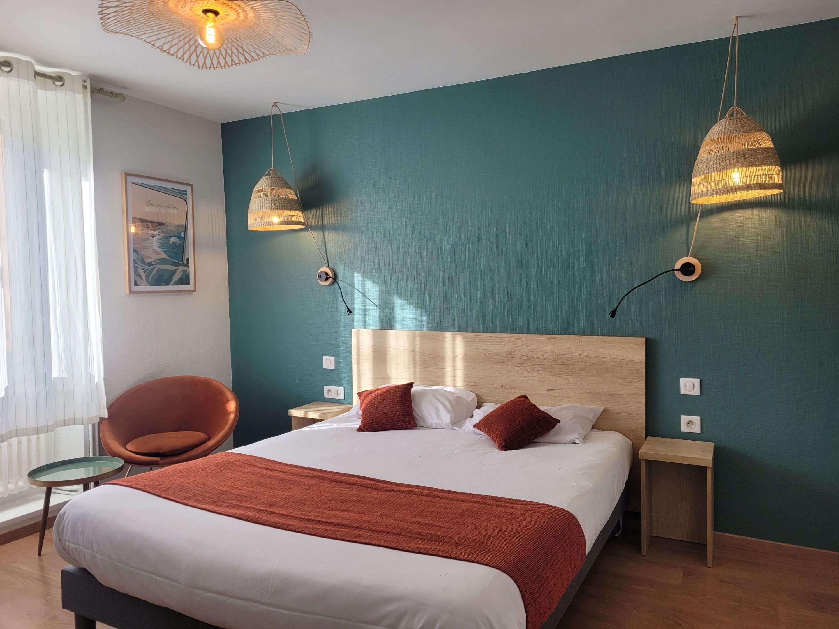 بريت هوتل ديس هولس