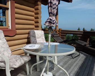 Cozy log cabin with fantastic views and 2 bathrooms - St. Peter's - Balcony