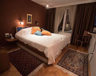 ضيافة هلفات - سراييفو - غرفة نوم