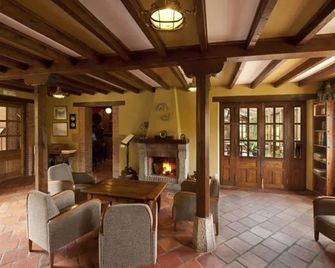 Hotel Rural Arredondo - יאנס - חדר אוכל