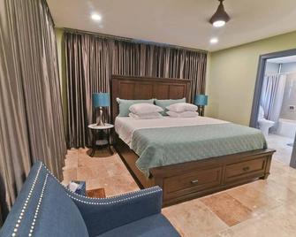 Creole Commons 3 bd/2ba at Crescent Moon Villas - Gretna - Bedroom