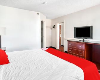 OYO Townhouse Houston George Bush Intercontinental - Houston - Bedroom