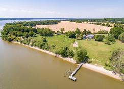 Cottage Located On The Patuxent River! - Prince Frederick - Vista del exterior