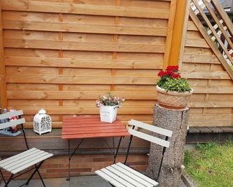 Quiet apartment, vineyards nearby, 15 minutes walk to the center, - Rüdesheim am Rhein - Patio