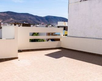 Desconecta de tus preocupaciones en este espacio tan amplio y sereno - Pachuca - Balcony