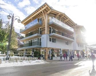 Hotel Rosengarten - Мадонна-ді-Кампільйо - Будівля