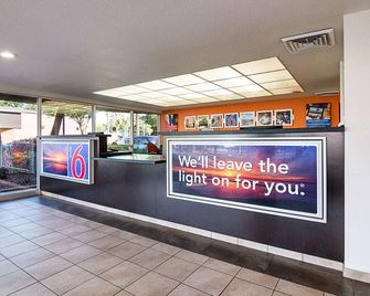 Motel 6-Tampa, Fl - Fairgrounds - Tampa - Resepsiyon