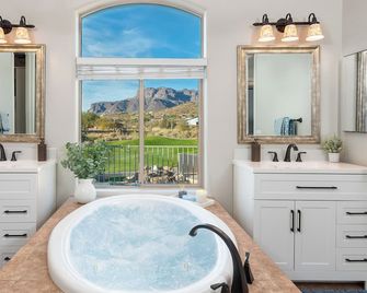 Breathtaking Family Retreat in Elite Gold Canyon! - Gold Canyon - Baño