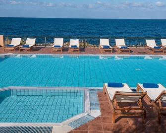 Koutrakis Suites By Checkin - Sisi - Pool