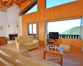 Luxurious Chalet in Riddes with Hot Tub - Isérables - Salon