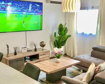 Belle Villa - Bingerville - Living room