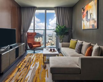 Sedona Suites Ho Chi Minh City - Ho Chi Minh City - Living room