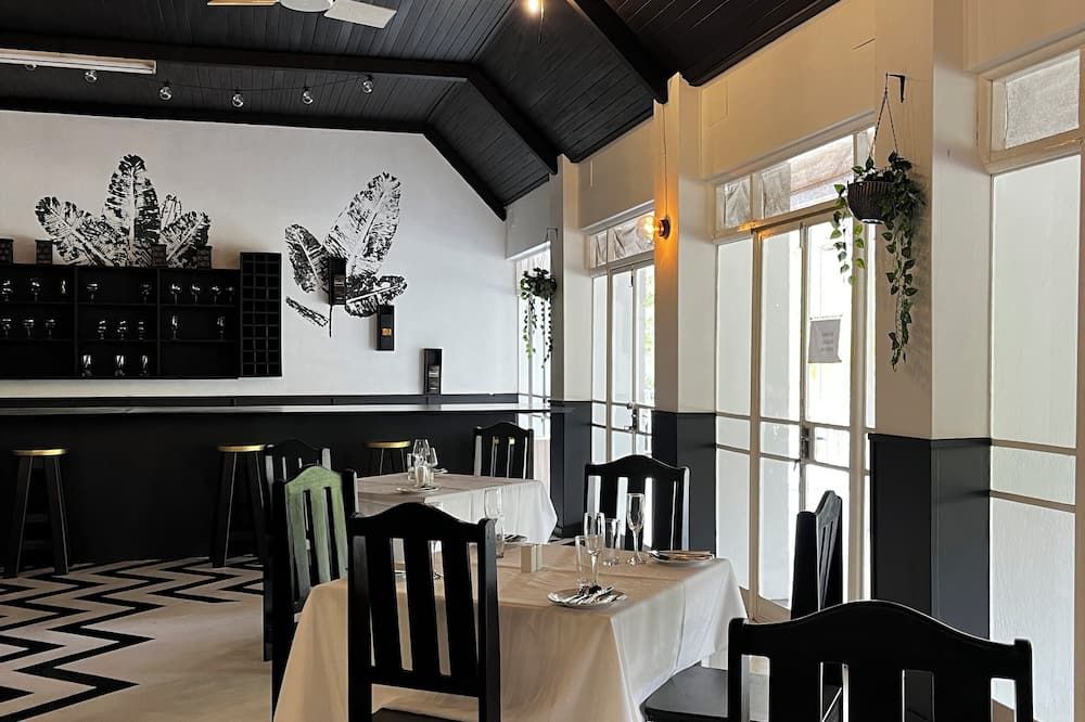 Near Big 5 Numbi Lodge - White River - Restaurant