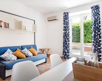 Gioia 37 Apartments - Procida - Living room