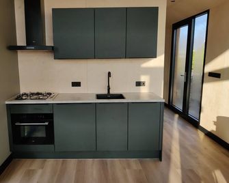 Chic Chalet Near Kuinderbos - Bant - Kitchen